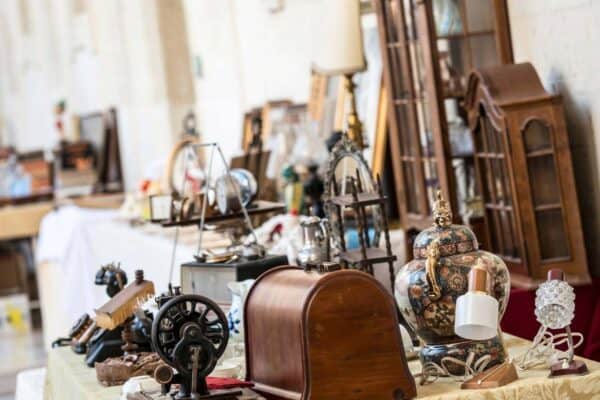 Come funziona la valutazione antiquariato a domicilio