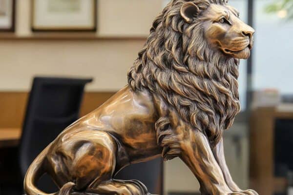 Sculture e bronzi antichi: come valutare e vendere pezzi da collezione